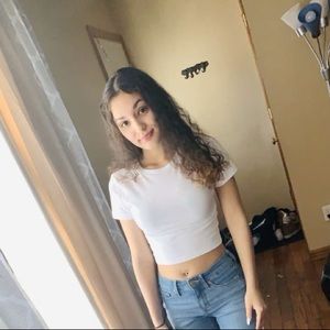 Meet your Posher, Desiree